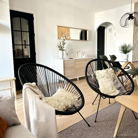 Brisas Apartment *
